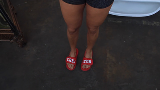 Gabbie Hanna feet photo thumbnail