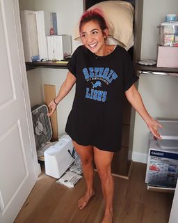 Gabbie Hanna feet photo thumbnail