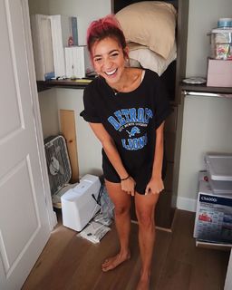 Gabbie Hanna feet photo thumbnail