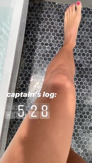 Gabbie Hanna feet photo thumbnail