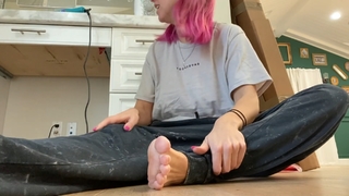 Gabbie Hanna feet photo thumbnail
