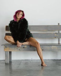 Gabbie Hanna feet photo thumbnail