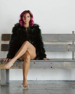 Gabbie Hanna feet photo thumbnail