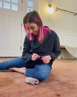 Gabbie Hanna feet photo thumbnail