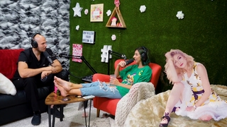 Gabbie Hanna feet photo thumbnail
