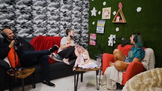 Gabbie Hanna feet photo thumbnail
