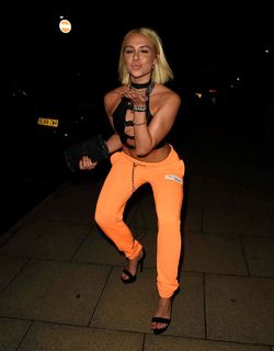 Gabby Allen feet photo 17