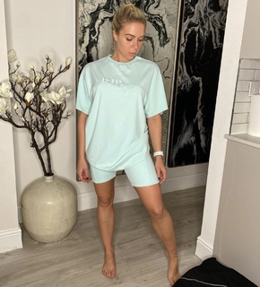 Gabby Allen feet photo 1