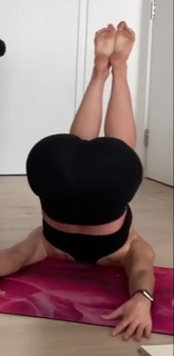 Gabby Allen feet photo 12
