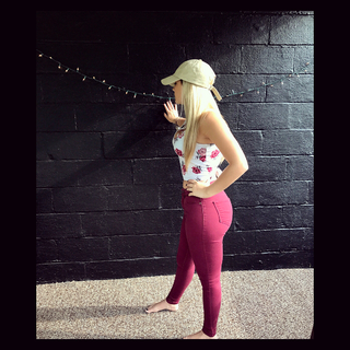 Gabby Barrett feet photo 3