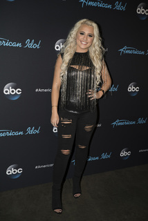 Gabby Barrett feet photo 6