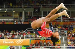 Gabby Douglas feet photo 4