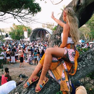 Gabby Epstein feet photo 10