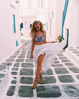 Gabby Epstein feet photo 3