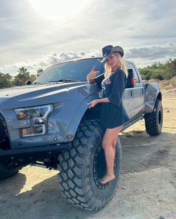 Gabby Epstein feet photo 1