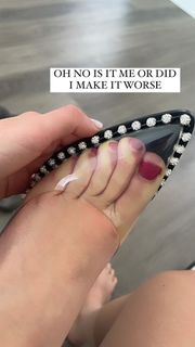 Gabby Epstein feet photo 8