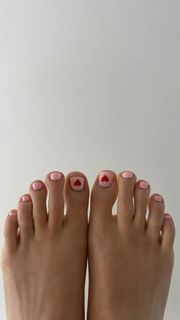 Gabby Epstein feet photo 6
