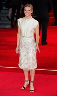 Gabby Logan feet photo thumbnail
