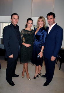 Gabby Logan feet photo thumbnail