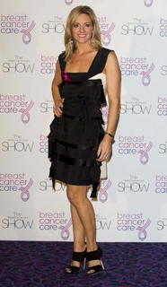 Gabby Logan feet photo thumbnail