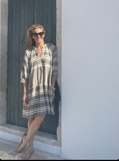 Gabby Logan feet photo thumbnail
