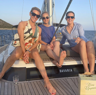 Gabby Logan feet photo thumbnail