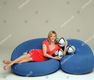Gabby Logan feet photo thumbnail