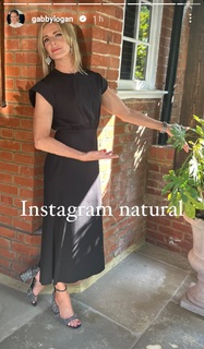 Gabby Logan feet photo thumbnail