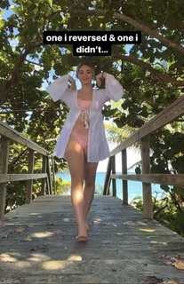 Gabby Murray feet photo thumbnail