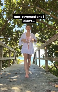 Gabby Murray feet photo thumbnail