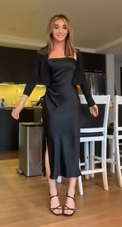 Gabby Murray feet photo thumbnail