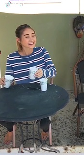 Gabby Murray feet photo thumbnail