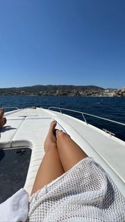 Gabby Murray feet photo thumbnail