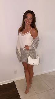 Gabby Murray feet photo thumbnail