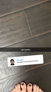 Gabby Murray feet photo thumbnail