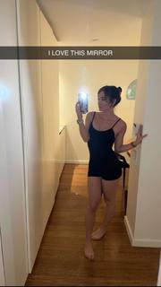 Gabby Murray feet photo thumbnail