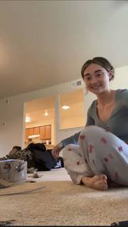 Gabby Murray feet photo thumbnail