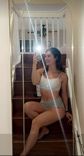 Gabby Murray feet photo thumbnail