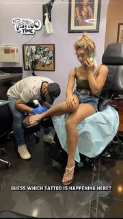 Gabby Murray feet photo thumbnail