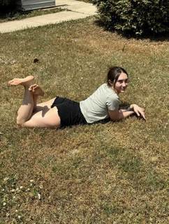 Gabby Murray feet photo thumbnail