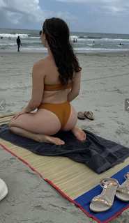 Gabby Murray feet photo thumbnail