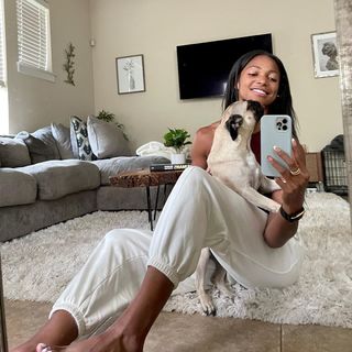 Gabby Thomas feet photo 1