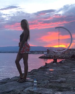 Gabby Thomas feet photo 17