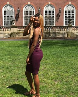 Gabby Thomas feet photo 15