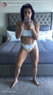 Gabi Castrovinci feet photo 6