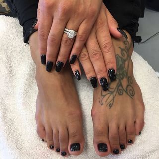 Gabi Castrovinci feet photo 9