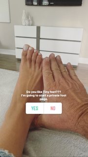 Gabi Castrovinci feet photo 20