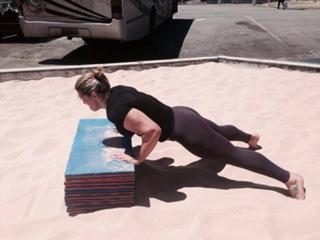 Gabi Garcia feet photo 4