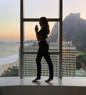 Gabi Lopes feet photo 9