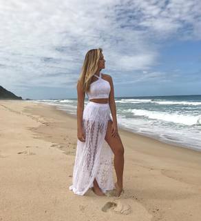 Gabi Lopes feet photo 2
